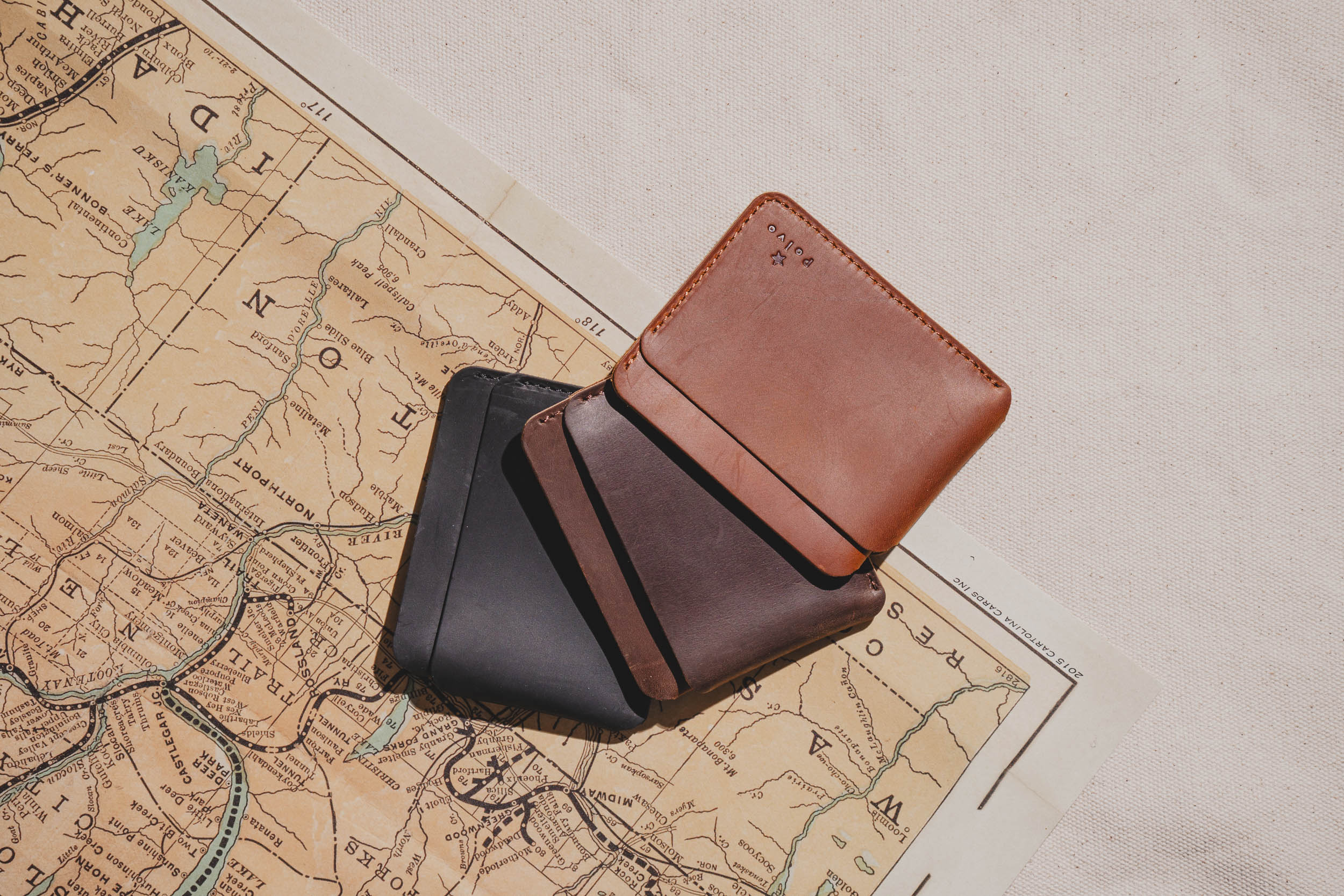 Black Minimalist Modern Flat Wallet